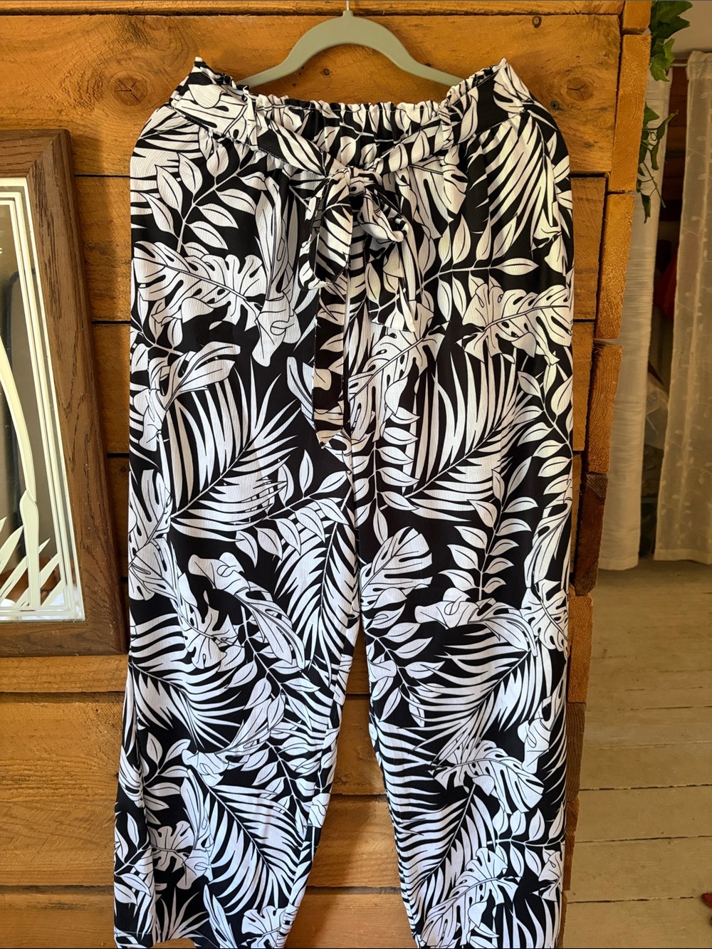 Black & White Tropical Wide Leg Pants with Tie Waist